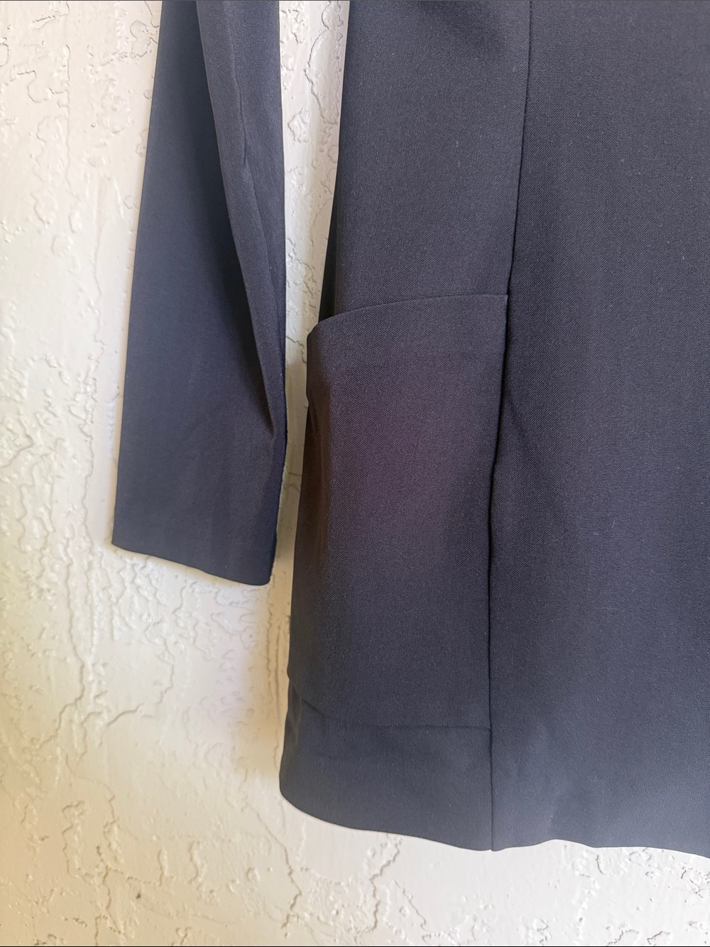 Black Zip-Front Long Sleeve Jacket - Picture 4 of 11